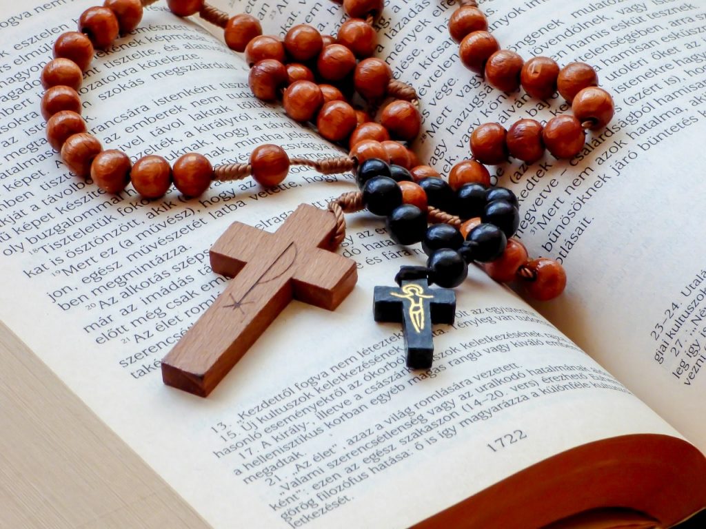 rosario de madera